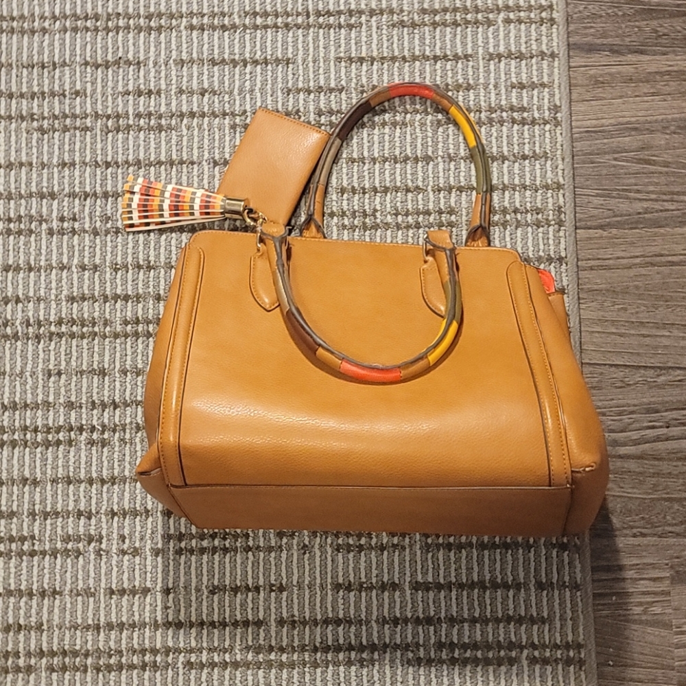 Aldo hand bag garunteed authentic